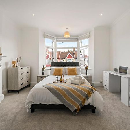 2025 Award Winning - 2 Bedroom Luxury Apartment Next To Wembley Stadium Лондон Екстериор снимка