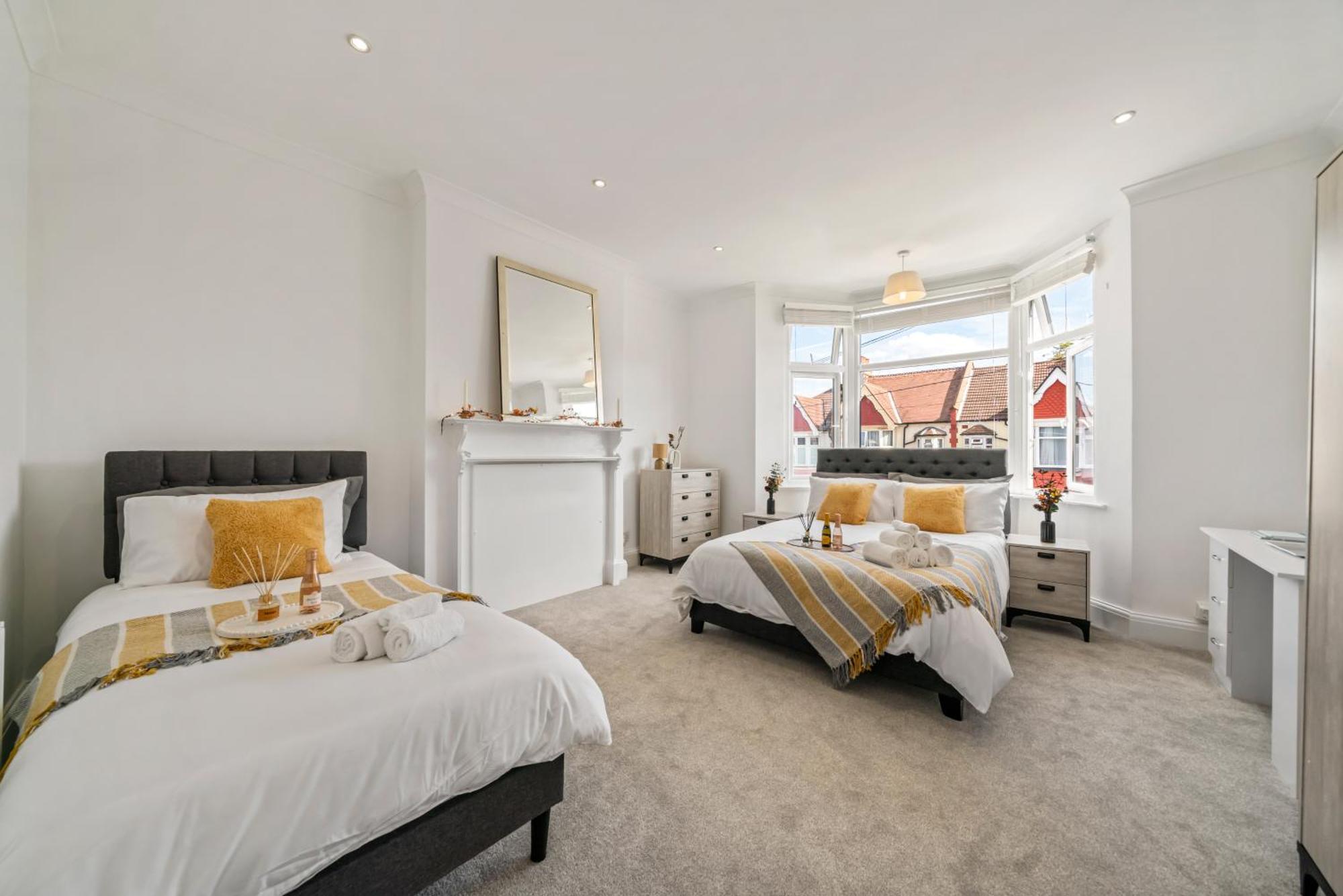 2025 Award Winning - 2 Bedroom Luxury Apartment Next To Wembley Stadium Лондон Екстериор снимка