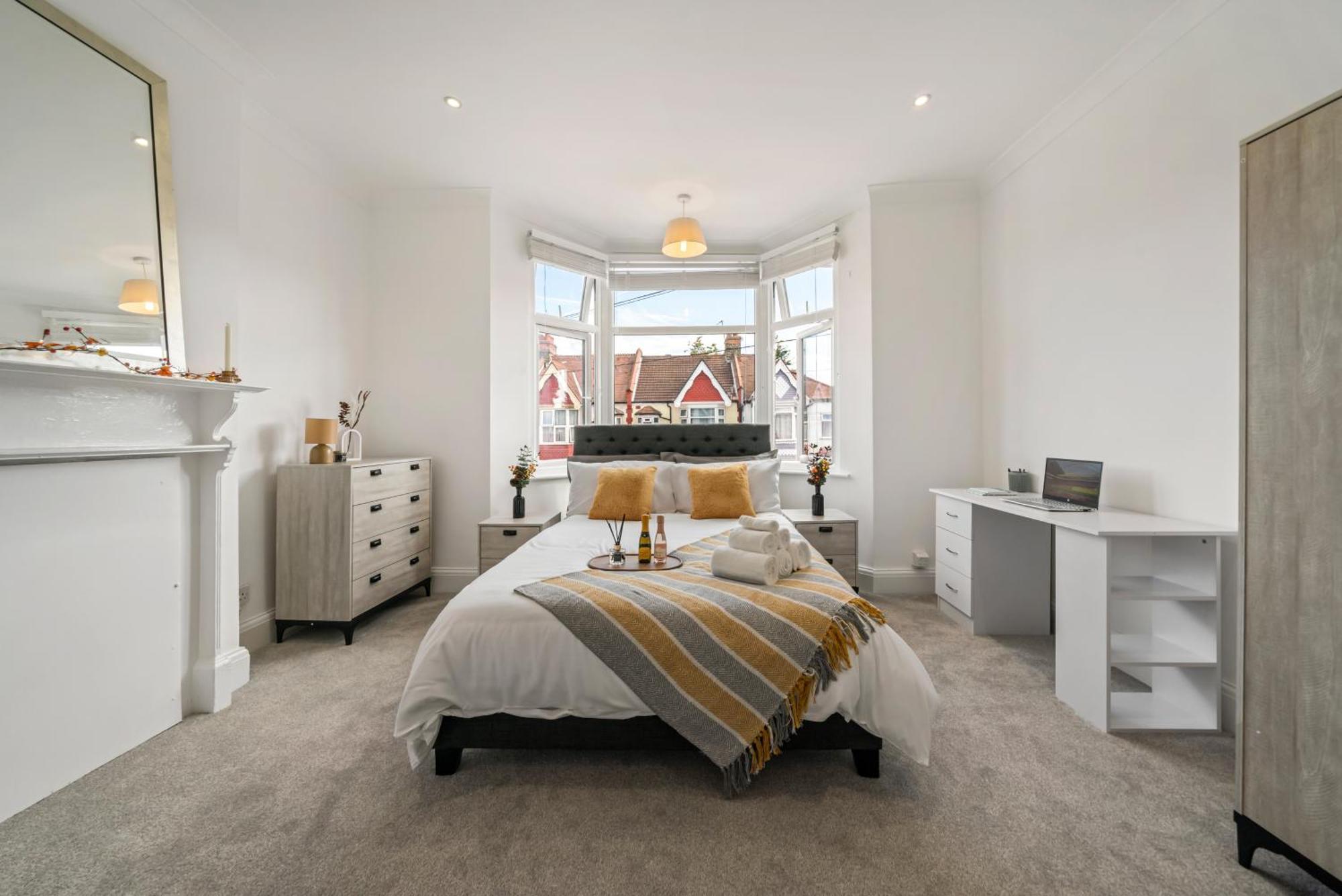 2025 Award Winning - 2 Bedroom Luxury Apartment Next To Wembley Stadium Лондон Екстериор снимка