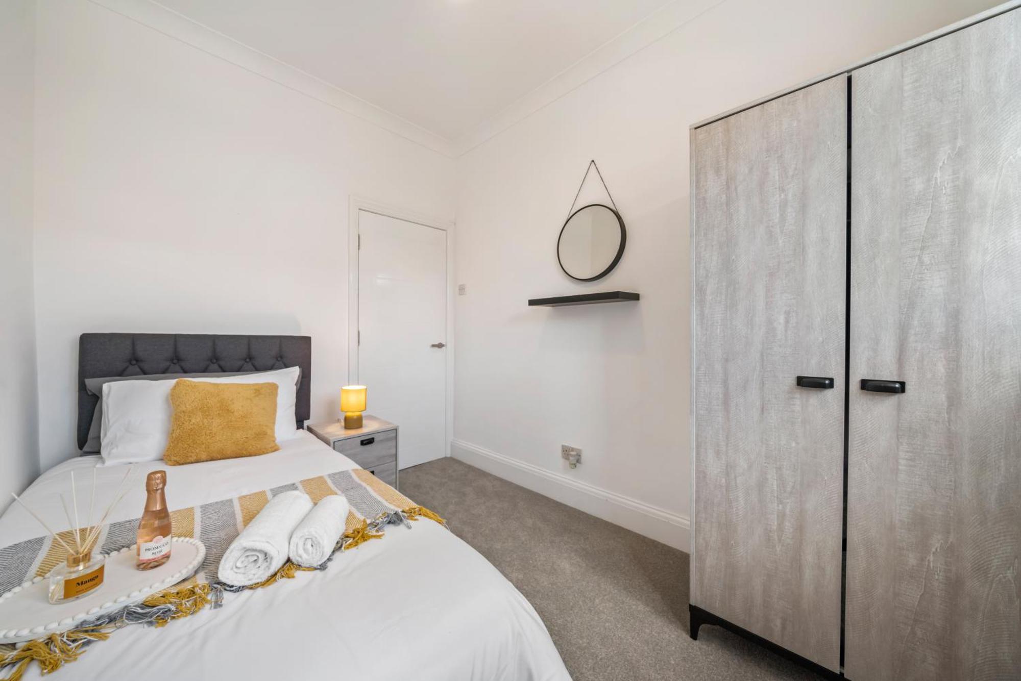 2025 Award Winning - 2 Bedroom Luxury Apartment Next To Wembley Stadium Лондон Екстериор снимка