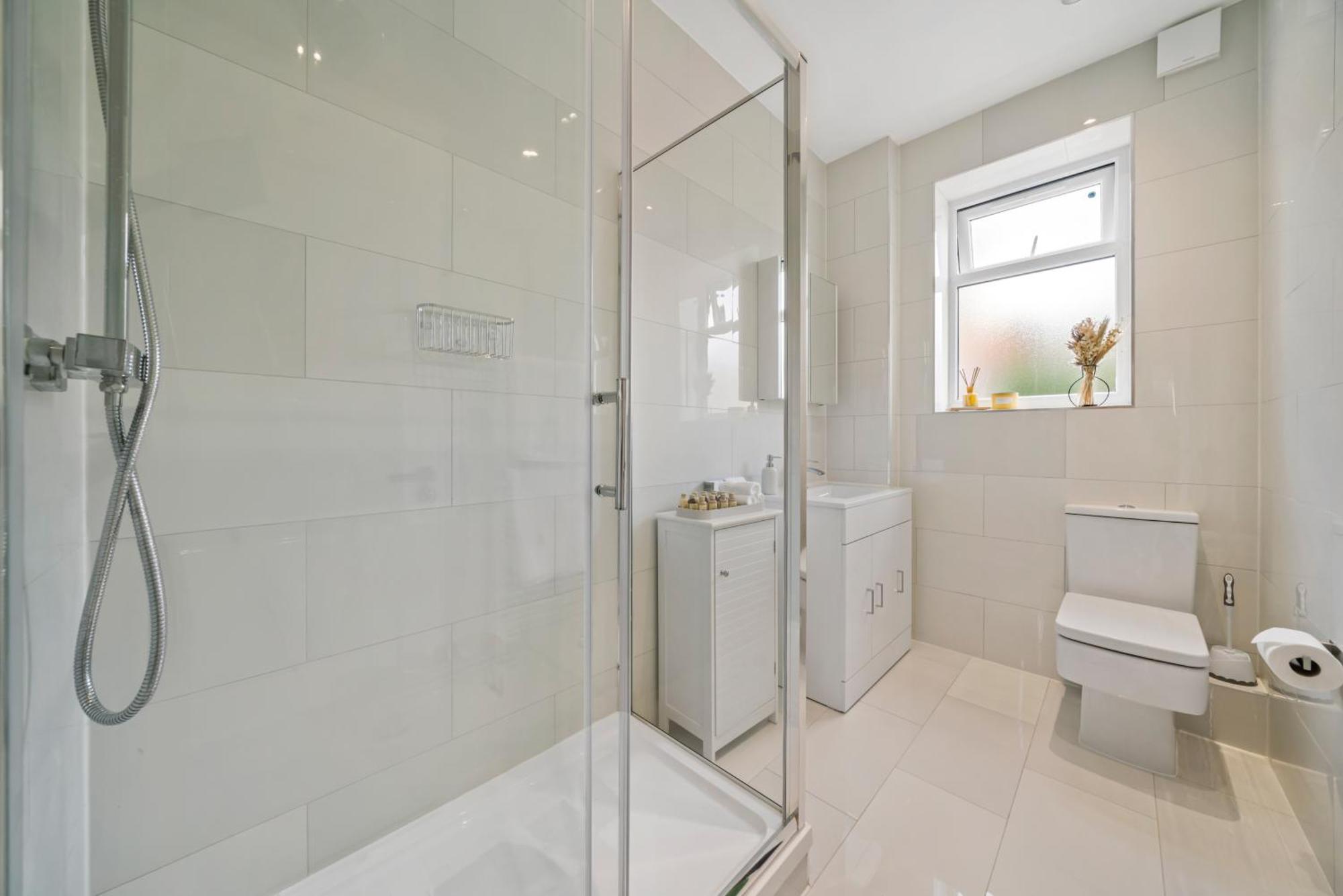 2025 Award Winning - 2 Bedroom Luxury Apartment Next To Wembley Stadium Лондон Екстериор снимка