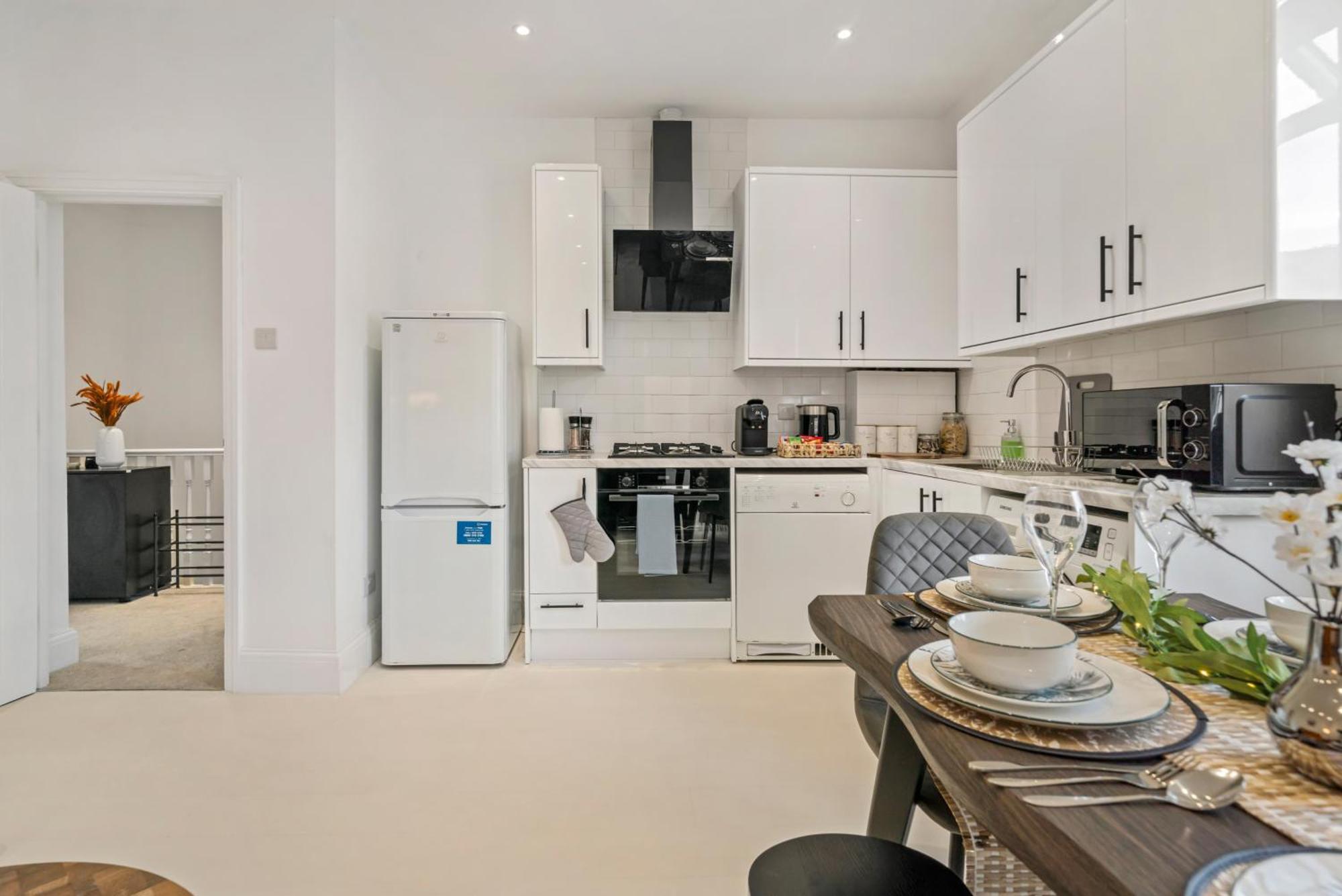 2025 Award Winning - 2 Bedroom Luxury Apartment Next To Wembley Stadium Лондон Екстериор снимка
